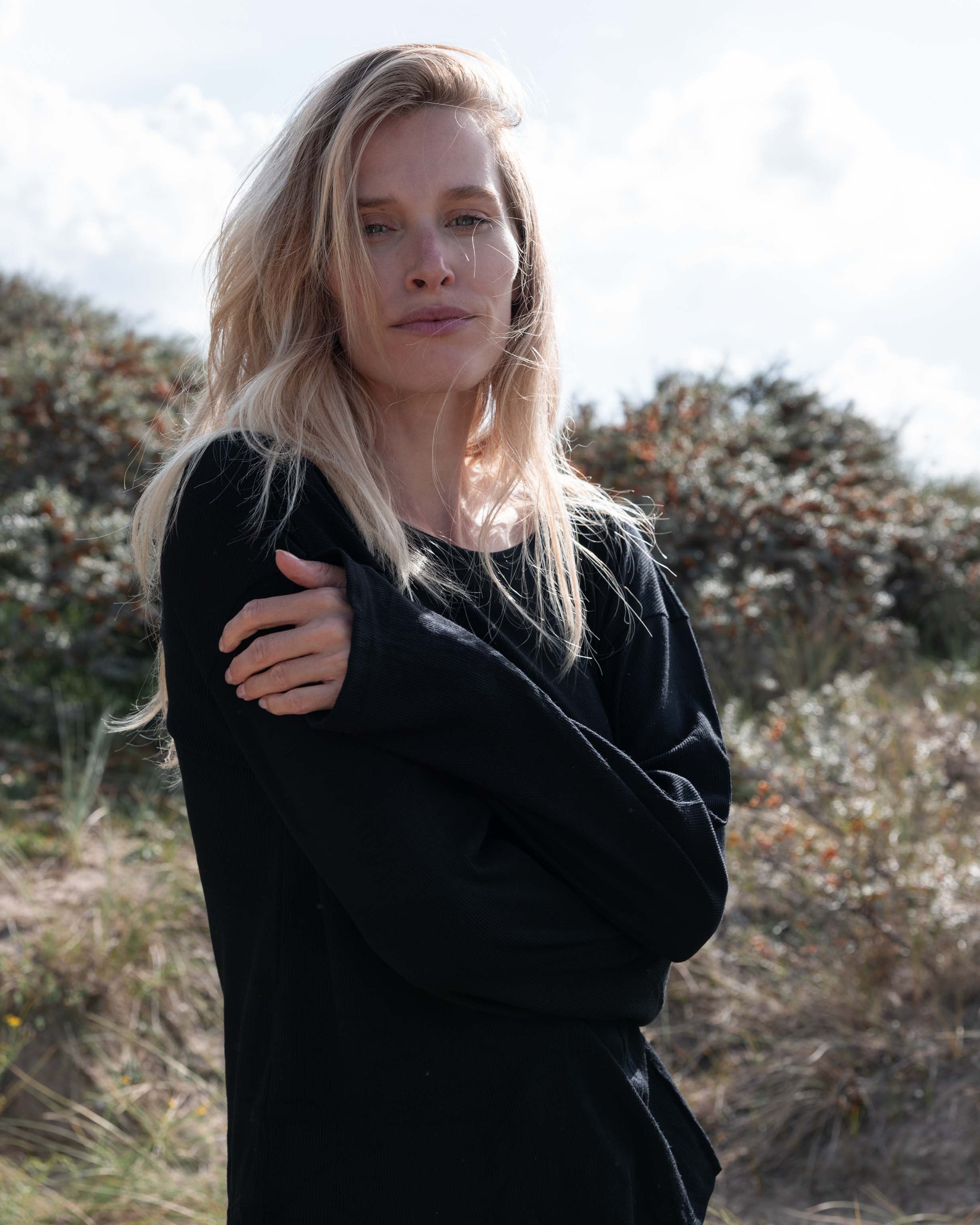 Relaxed-Fit Shirt Mari Rippe aus Wolle - schwarz