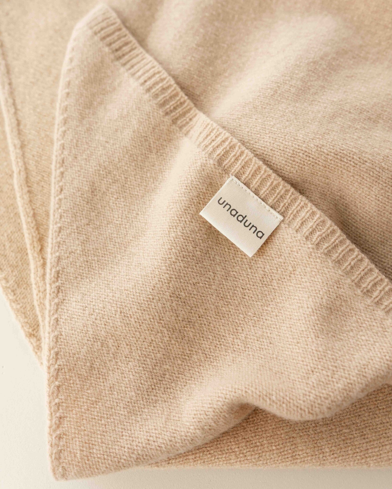 merino-wollen-sjaal-lilly-sand-5
