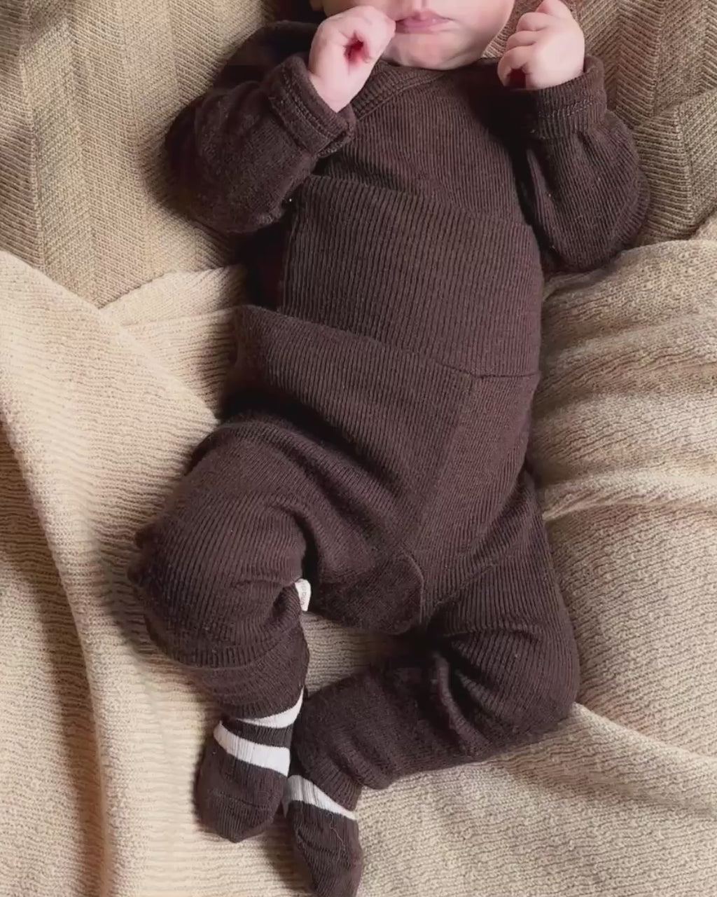 Rippsocken aus Wolle für Babys - kladdkaka/mazarin