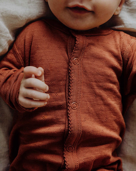 unaduna-baby-pakje-umber-wol-zijde-pointelle