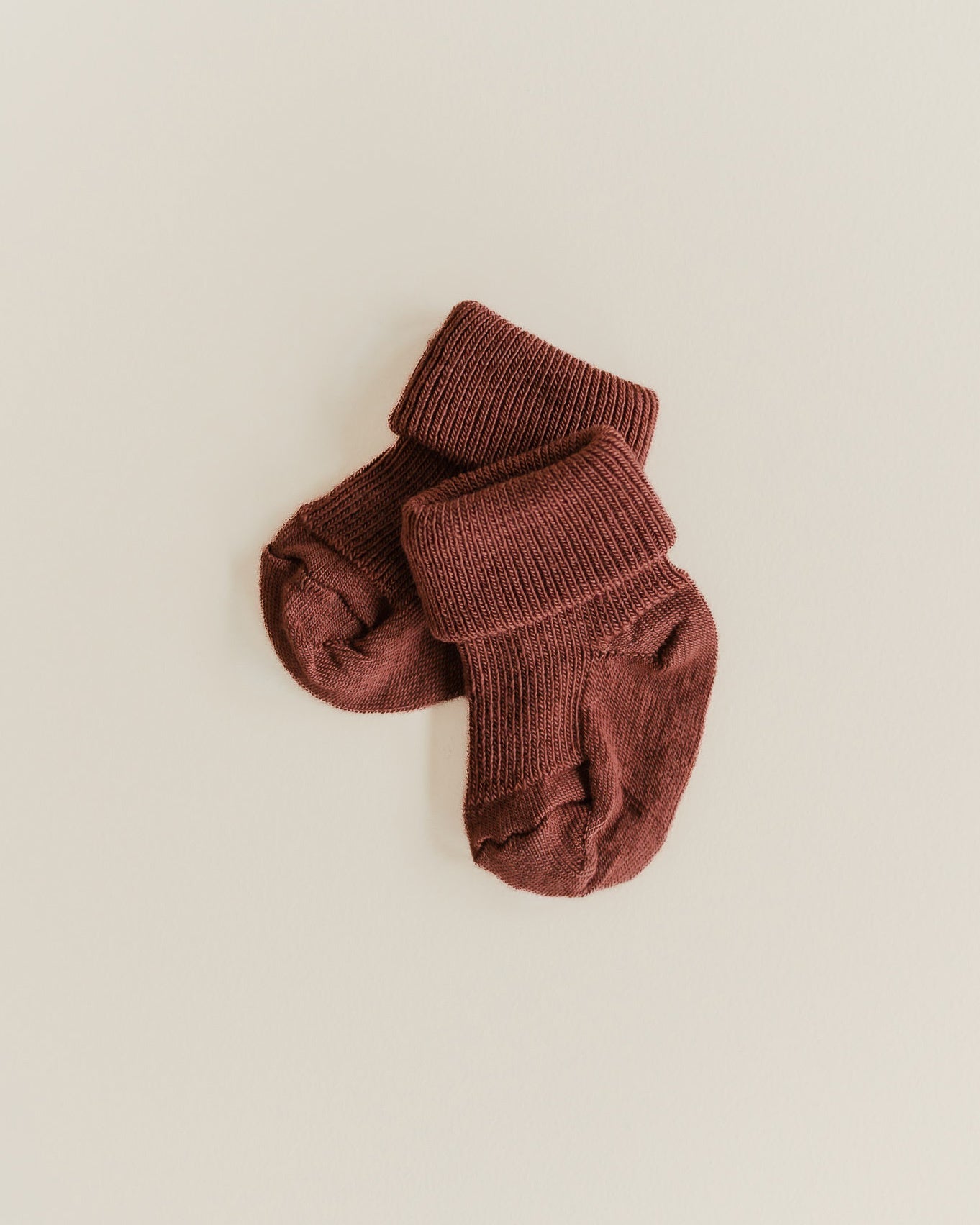 Unaduna baby sokjes tiny rib henna