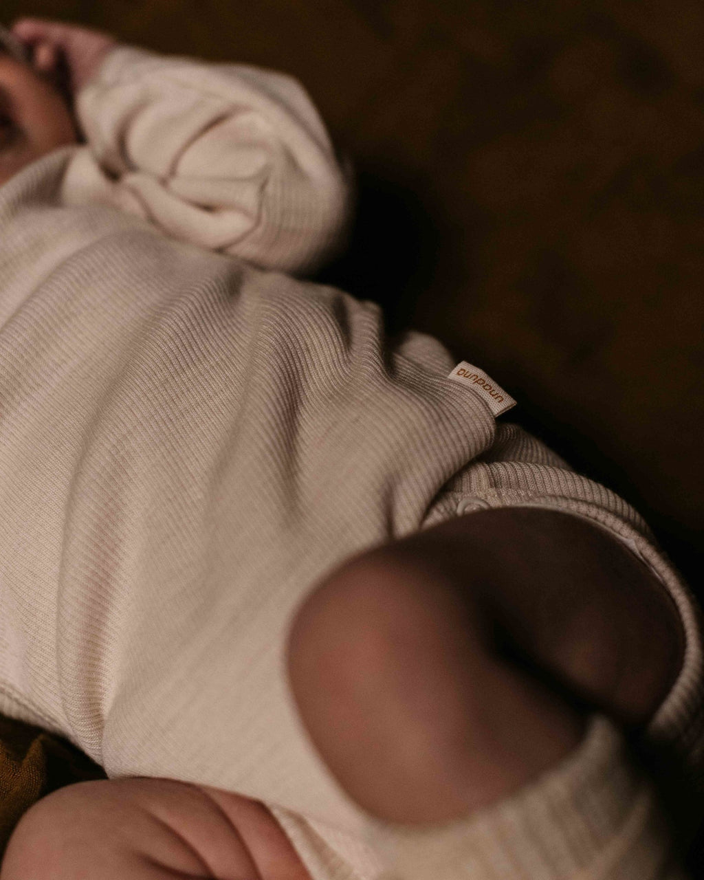 Unaduna body wool tiny rib mazarin