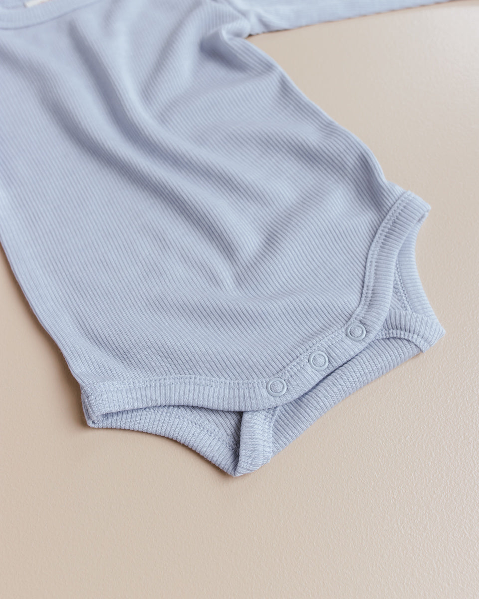 unaduna romper wol en zijde lichtblauw blue bird