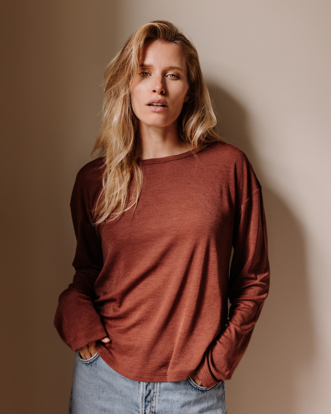 unaduna-top-mari-henna-dune-wol-zijde